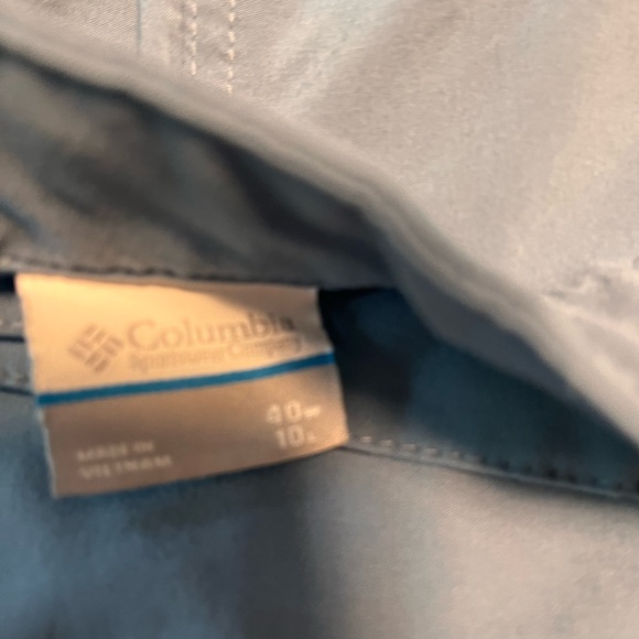 Columbia Shorts - Picture 2 of 3